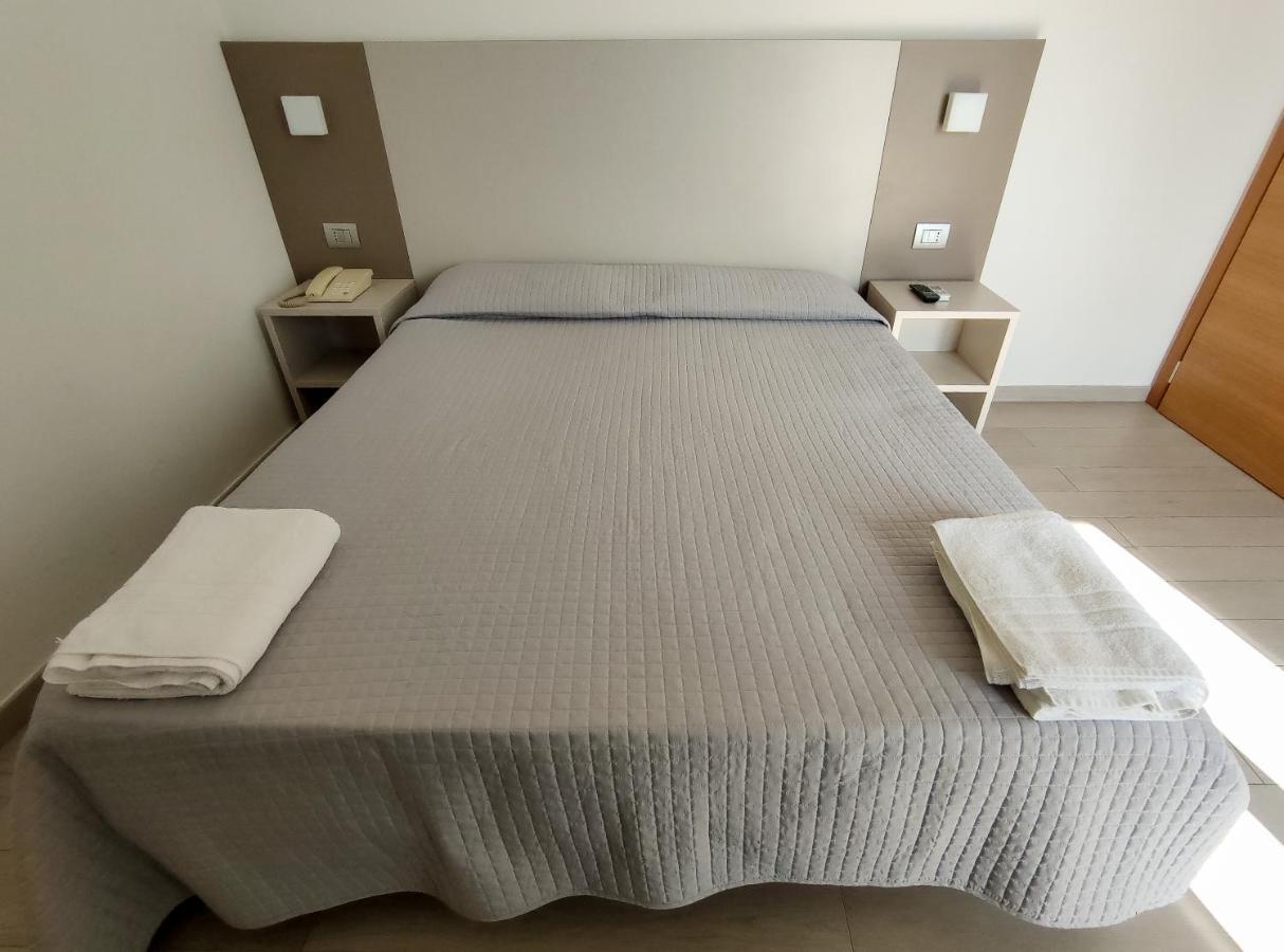 Hotel Capitano 토르토레토 외부 사진